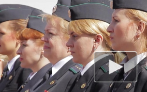 Белокурые девушки-пограничники встретили Эстафету Победы