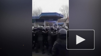 Зеленский осудил протесты граждан против возвращения на Украину эвакуированных из Китая