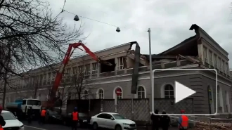 Видео: манеж Финляндского полка на Васильевском острове начали сносить