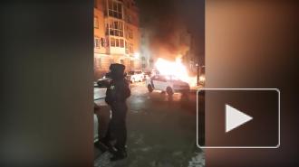 В Кировском районе загорелись две машины