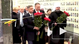 Майк Помпео в Киеве возложил цветы к мемориалу "Стена памяти погибших за Украину"