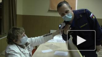 В Петербурге от КОВИД начали прививать военнослужащих