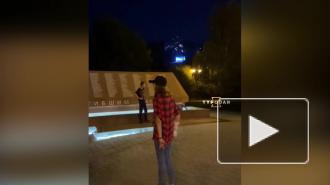 Подростки из Сочи попрыгали на мемориале Победы