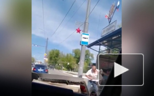 Задиристое видео из Оренбурга: водитель маршрутки избил пассажира с мороженым