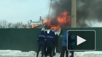 Появилось видео загадочного пожара в Барнауле