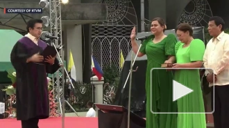Дочь президента Филиппин приняла присягу в качестве 15-го вице-президента