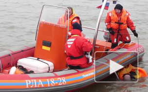 На Выборгской набережной пенсионер обнаружил утопленника