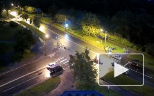 Появилось видео шального ночного перевертыша в Красном селе