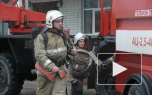 В Петербурге из горящего дома вывели 28 человек