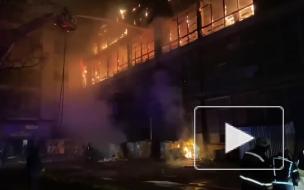 К месту пожара на Петергофском прибыл пожарный поезд