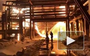 Один человек погиб и один пострадал во время пожара на заводе в Уфе