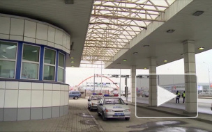 На Мориса Тореза полицейский на служебном автомобиле врезался в МАЗ, мужчину доставили в больницу