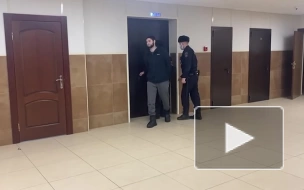 Протащившего по дороге сотрудника полиции в Москве мужчину осудили на пять лет