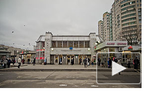 В подвале на Гражданке нашли мумию в серой куртке и синем трико
