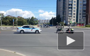 Видео: в Петербурге произошло ДТП с участием мотоциклиста