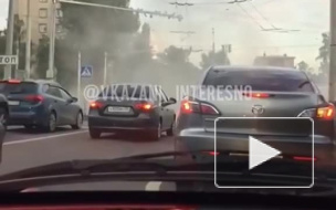 Появилось видео с горящим троллейбусом в Казани 