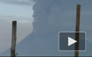 Индонезийский вулкан Мерапи оставил без крова 100 000 человек