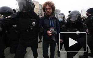 В Москве начались первые задержания на несогласованной акции. Задержан Илья Варламов