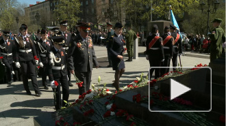 Видео: акция "Светом Победы едины" прошла на Площади Выборгских полков