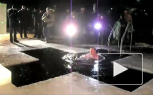 Генерал Шаманов, окунаясь в крещенскую прорубь, славил ВДВ и полковника Буданова