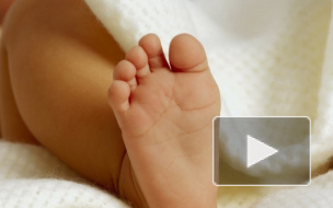 В Петербурге годовалый малыш умер на руках у родителей по пути в поликлинику