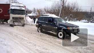 Мощное видео из Уфы: внедорожник вытащил на тросе многотонную фуру