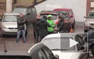 На детской площадке молодая дама покончила с собой, оставив в кармане предсмертную записку