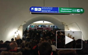 Из-за потока пассажиров вестибюль станции метро "Площадь Восстания"-2 закрыли на вход