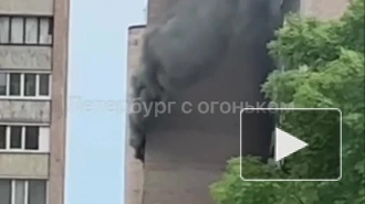 Из жилого дома на Загребском эвакуировали людей во время пожара