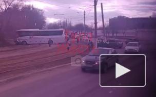 В Туле пострадали семь человек при столкновении автобуса с легковым автомобилем