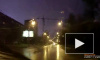 Видео падения крана: Упавший башенный кран в Красноярске чудом не задел жилые дома