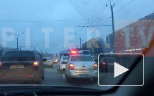 Каршеринг и два внедорожника столкнулись на Дыбенко