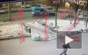 На севере Москвы в ДТП с маршруткой пострадали два человека