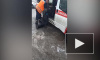 В Пермском крае санитары протащили больного в машину скорой помощи по асфальту