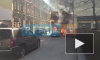 Видео: на Колпинской улице сгорела иномарка
