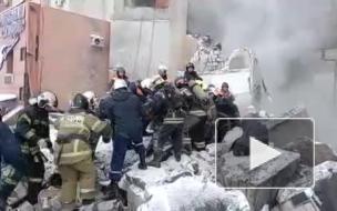 В Нижнем Новгороде из-под завалов извлекли живую женщину