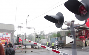 ДТП на железнодорожных переездах шокируют петербуржцев