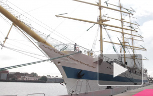 В Петербург пришел "Мир" с воспоминаниями о войне