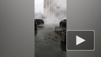На Флотской улице прорвало трубу с кипятком