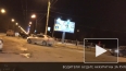 Видео: В Петербурге после аварии на крышу опрокинулась ...