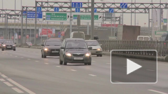 В ночном столкновении на КАД в Петербурге пострадали два грузовика и легковушка