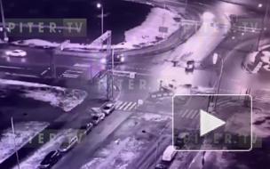 В полиции началась проверка после аварии со служебным авто Василеостровском районе 