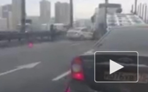 Очевидец снял на видео массовую аварию на КАД у Мурманского шоссе