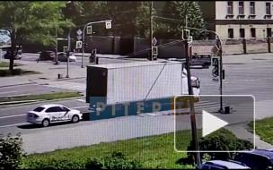ДТП с полицейской машиной на Московском шоссе попало на видео