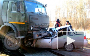 В Калмыкии КамАЗ раздавил легковушку, погибли пятеро, в том числе двое детей 