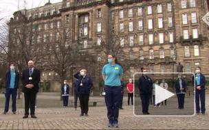 В Великобритании прошла минута молчания в память о почти 150 тысяч умерших от COVID-19