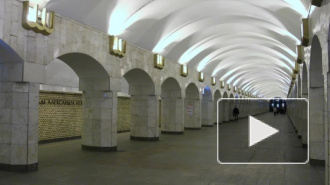 В метро на "Площади Александра Невского" мужчина толкнул знакомого под колеса движущегося поезда 