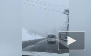 Аэропорт Сочи закрыли из-за непогоды