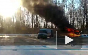 Страшное видео: на дороге под Бронницами сгорел фургон