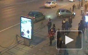 Мужчина на «Matiz» изобразил троллейбус и атаковал блондинку на «Toyota»